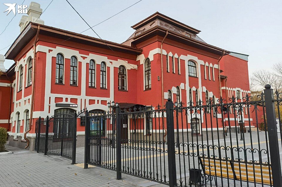     Ремонт исторического здания будет проходить в несколько этапов.  Администрация Уссурийска