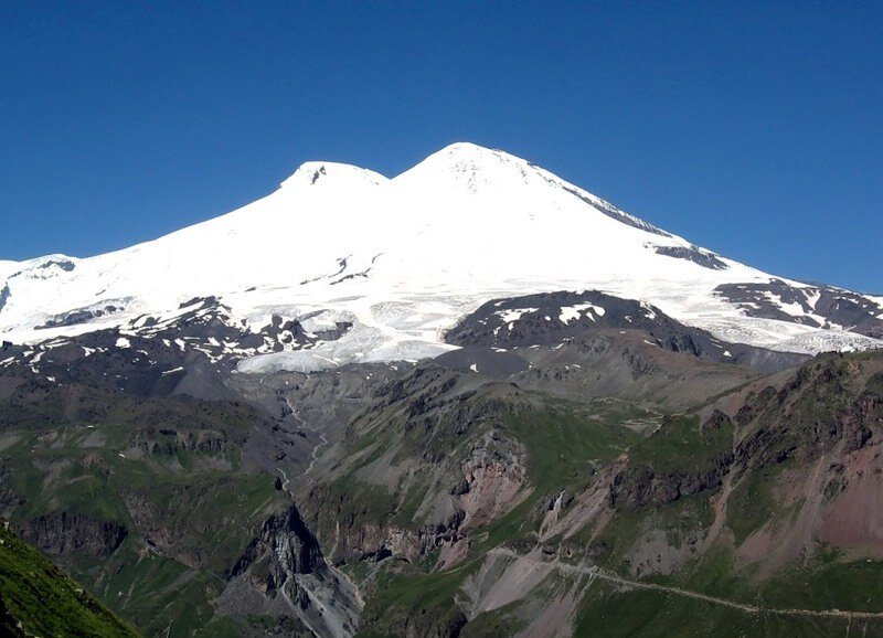 Эльбрус над уровнем моря сколько