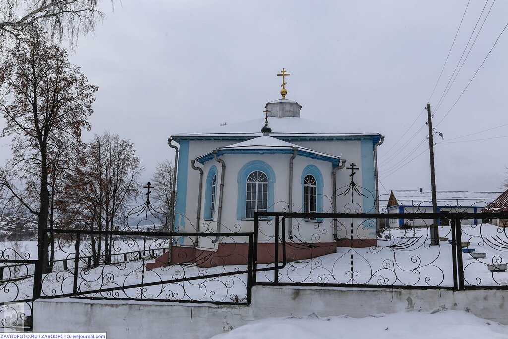 Гисметео суксун. Петропавловский храм Суксун. Храм в Суксуне Пермского края. Петропавловская Церковь поселок Суксун.