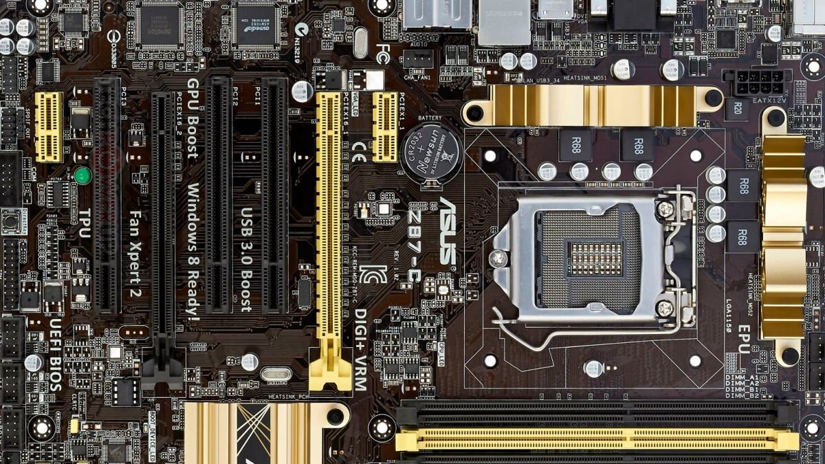 При сильных загрязнениях можно с осторожностью использовать пылесос