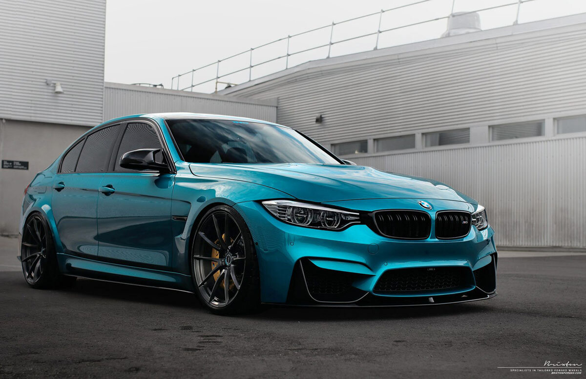 BMW m4 бирюзовая