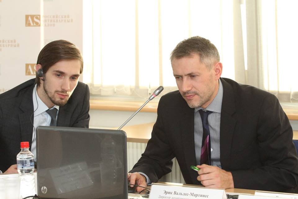 
 Александр Сухотин и Эрик Вальдес-Мартинес | Круглый стол УПРАВИС/CISAC на Антикварном Салоне в ЦДХ 22.10.2015 