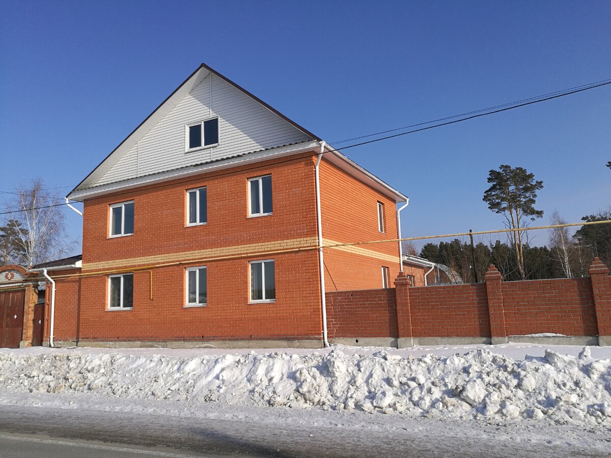 Преимуществом загородного строительства должно быть наличие  организованной инфраструктуры