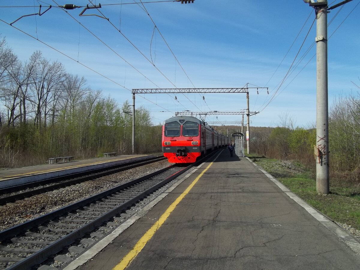 ЭД9м-0254 на платформе Хехцирский