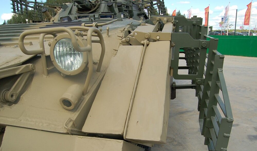 бмп 2 днр динамическая защита. боевая машина пехоты. защита бмп 2. навесная динамическая защита бмп 2. бмп-2м курганмашзавод.