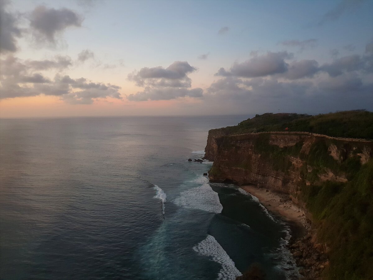 Фото из храма Улувату