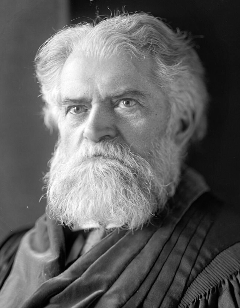 мериканский астроном, математик и экономист Саймон Ньюкомб (1835-1909). Источник изображения: wikimedia.org