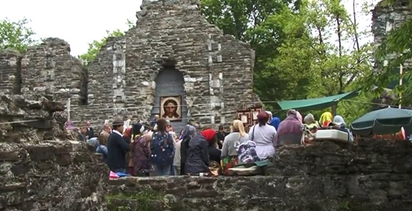 Византийский храм в Лоо. Литургия.