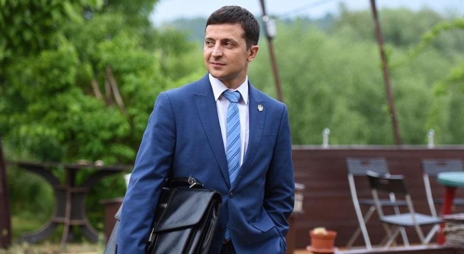 СМИ подсчитали доходы кандидата в президенты. 
Подробнее: https://inbusiness.kz/ru/news/skolko-nedvizhimosti-u-vladimira-zelenskogo
Любое использование материалов допускается только при наличии гиперссылки на inbusiness.kz
