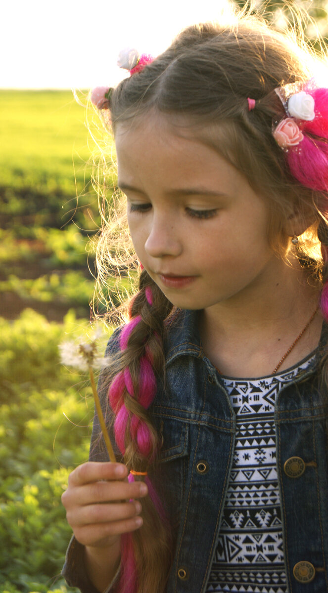 ловили золотой час и дули одуванчики!