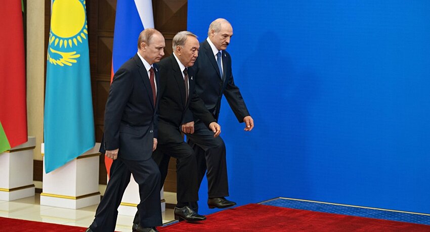 Президент России Владимир Путин, первый президент Казахстана Нурсултан Назарбаев и президент Беларуси Александр Лукашенко. Фото: maxpark.com