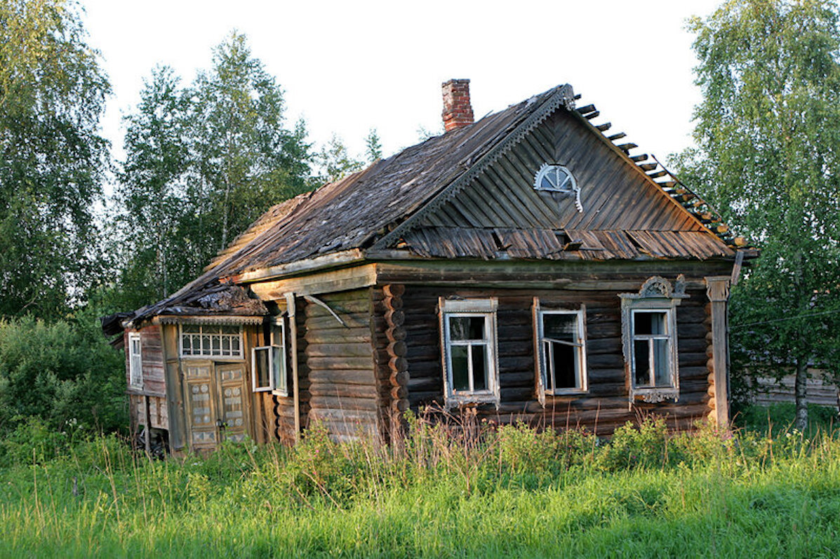 Русский обл. Деревни Ярославской губернии. Заброшенные деревни Ярославской области. Заброшенные деревни Угличский район Ярославская область. Деревенский домик у дороги.