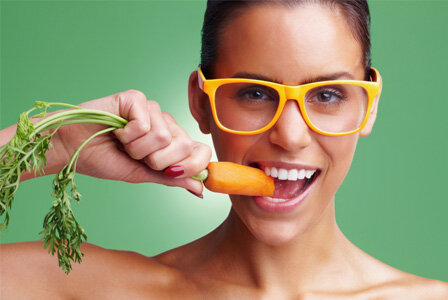 Действительно ли витамин А и продукты с ним (морковь, черника) помогают сохранить зрение? Или это – всего лишь миф? Есть ли продукты, которые могут улучшить зрение?-2