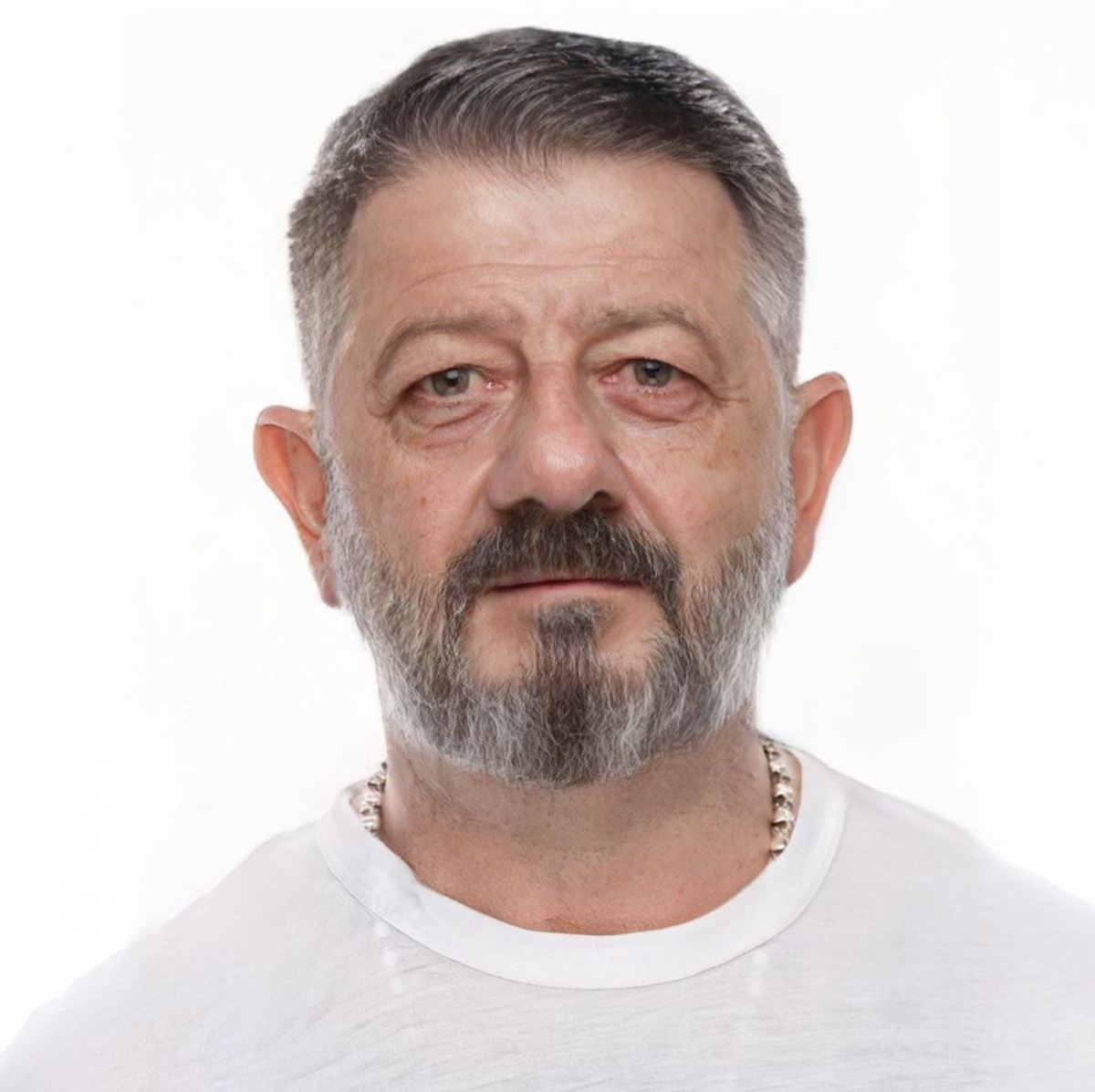 Михаил Галустян