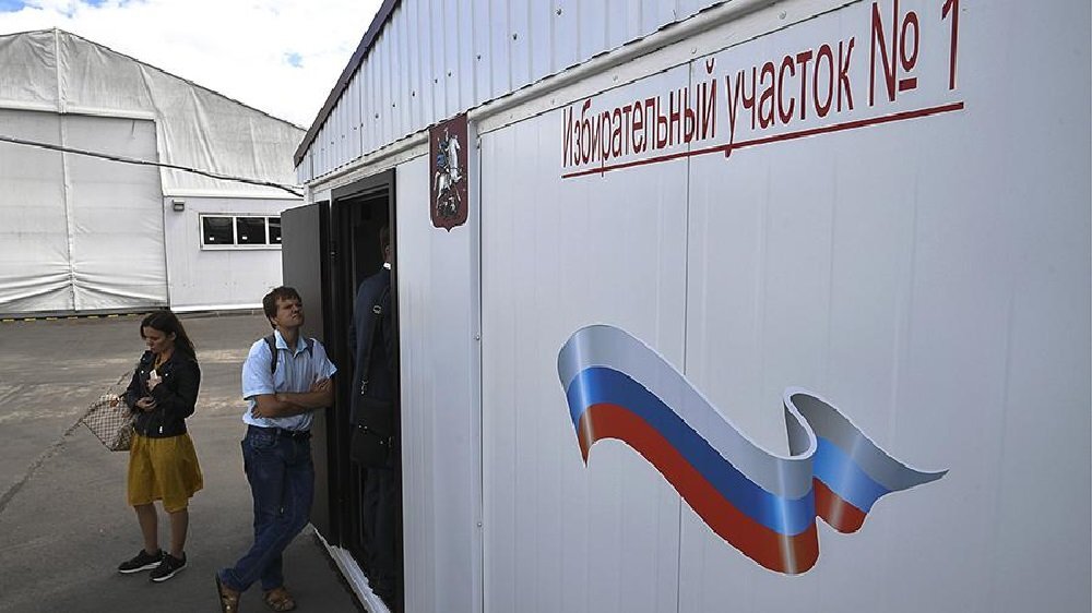 Дачный избирательный участок. Фото "Известия"