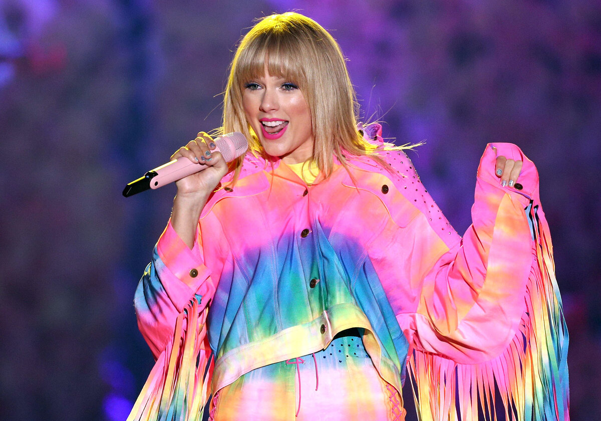 фото: https://www.usmagazine.com/entertainment/news/taylor-swift-is-performing-at-mtv-video-music-awards-2019/