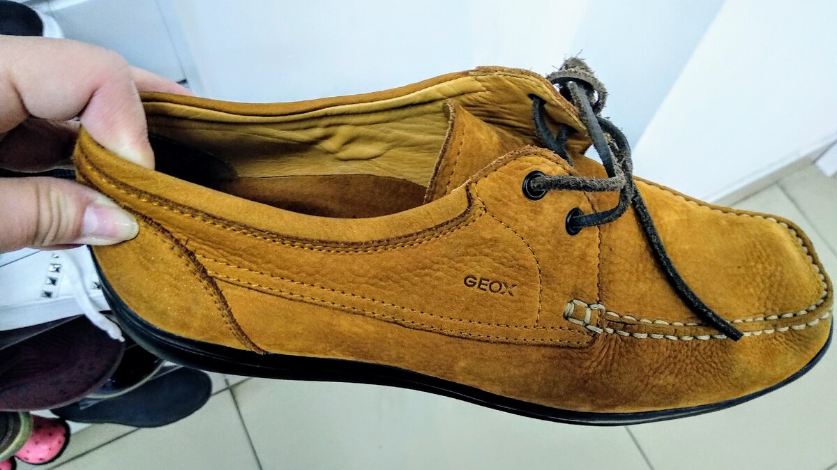Мокасины GEOX верблюжьего цвета на шнурках. 