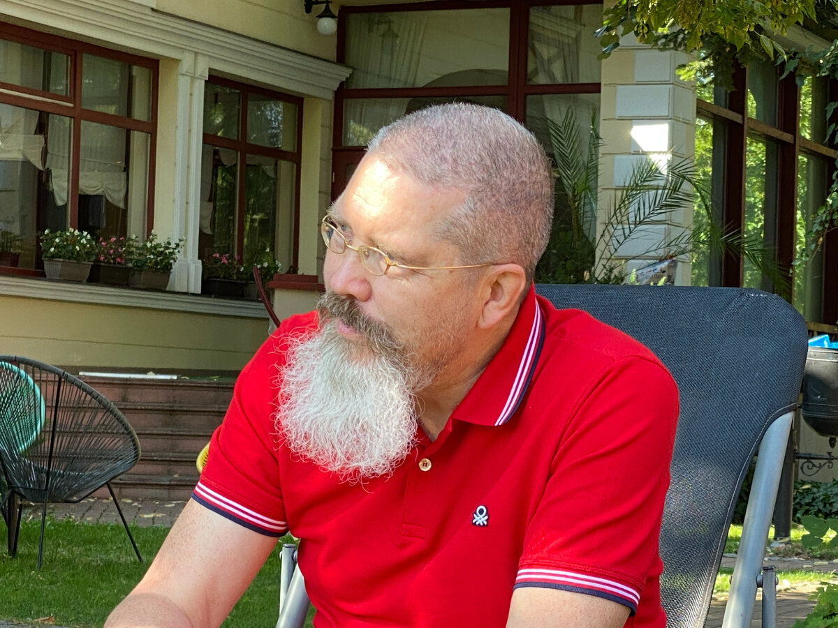 Автор слушает вас.
