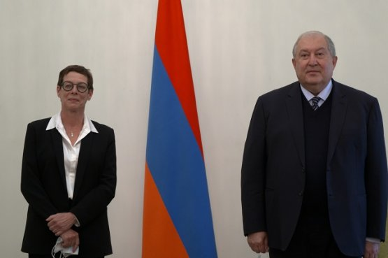 Фото с сайта president.am