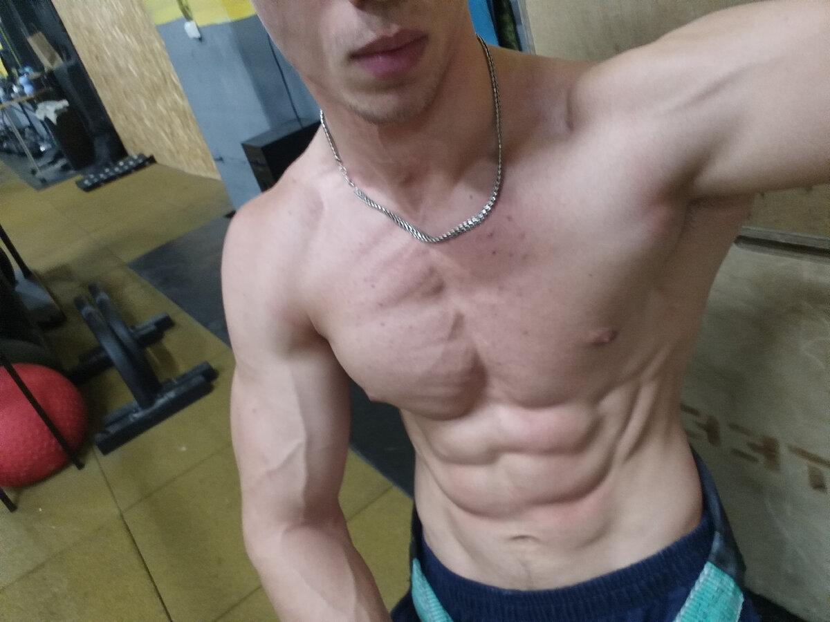 Тренировка с дополнительными весами на турнике и брусьях