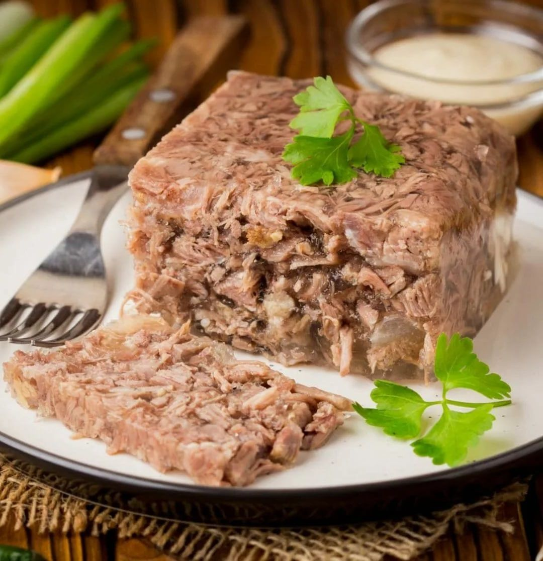 Холодец хорватия. Холодец говяжий. Холодец закусочный зеленецкий. Холодец «йола» домашний 500 г. Студень "мясной" лоток 1,2 кг.