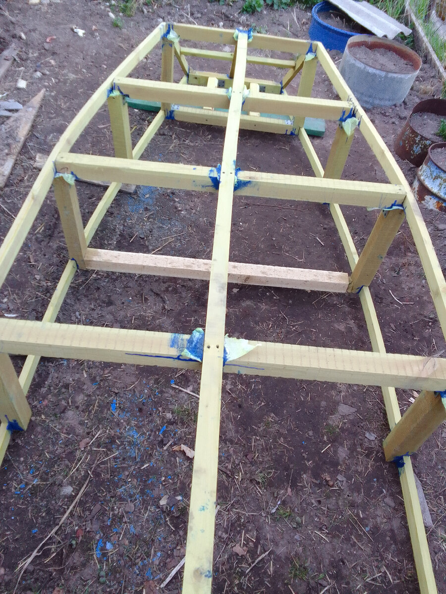 защитил от гниение