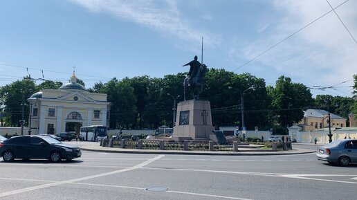 Прогулка по Невскому от площади Александра Невского до площади Восстания