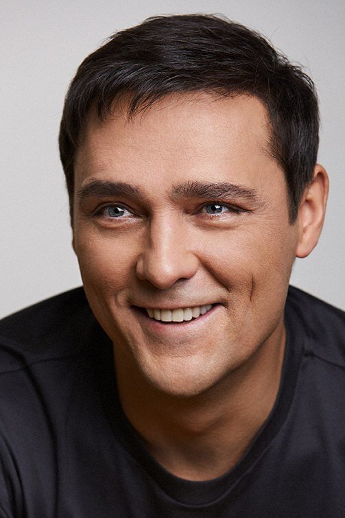 Какие лучистые глаза, какая лучезарная улыбка! Человек-солнце!