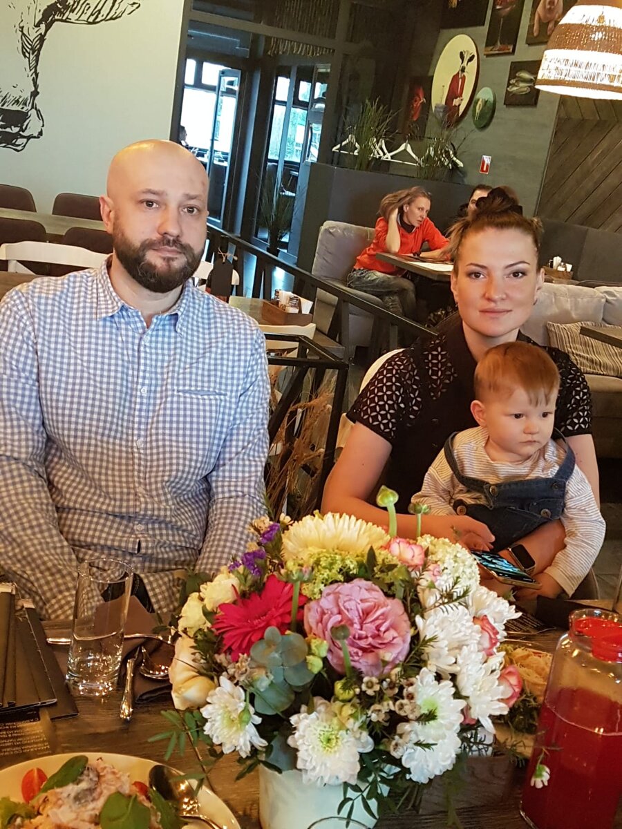 Меня зовут Виктория, и я нутрициолог. А это мой супруг Евгений - любитель покушать)). Рассказываю как накормить и не убить.