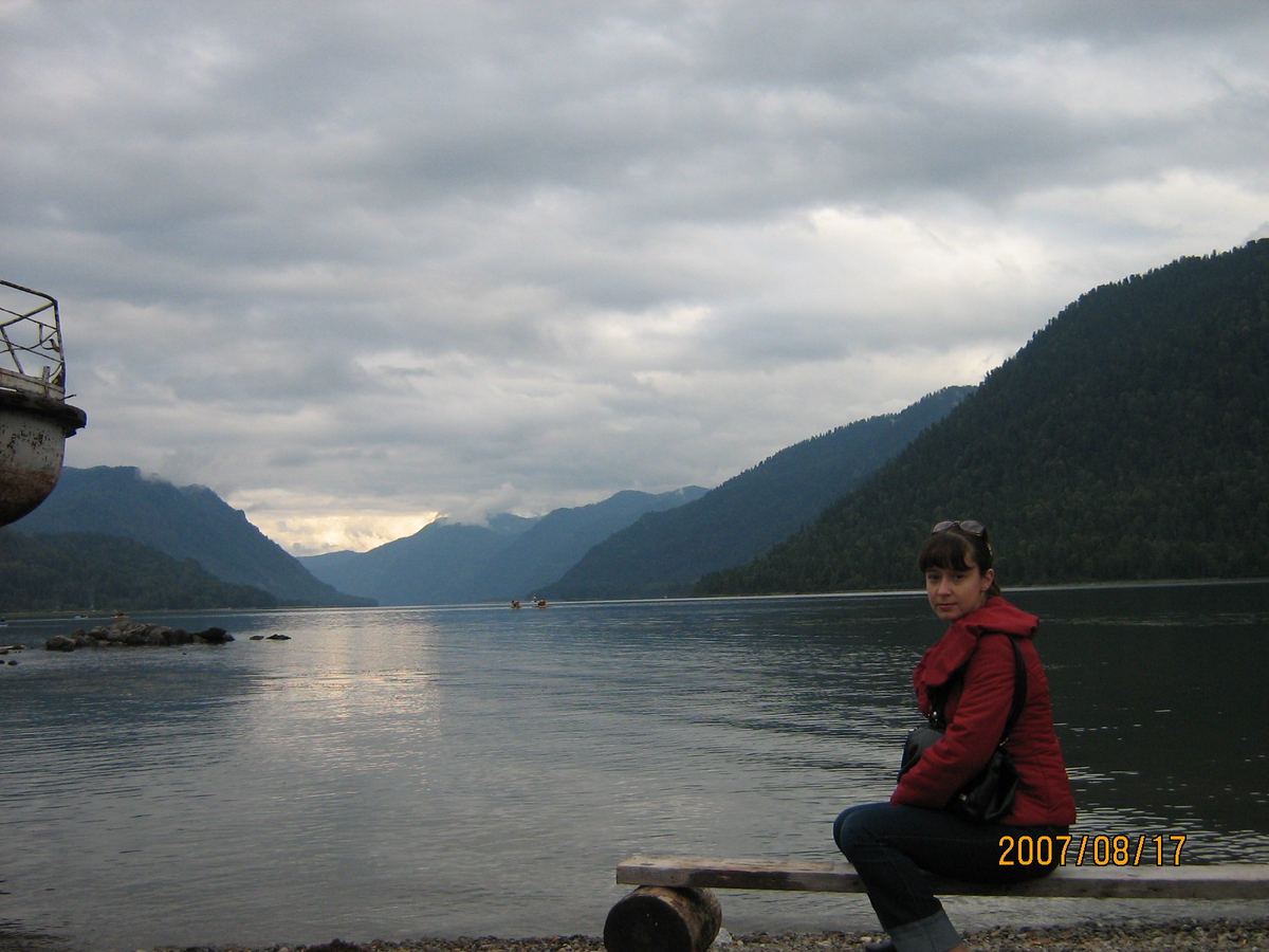 На берегу Телецкого озера