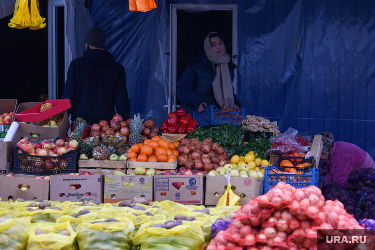    Рынок переехал на старую овощебазу