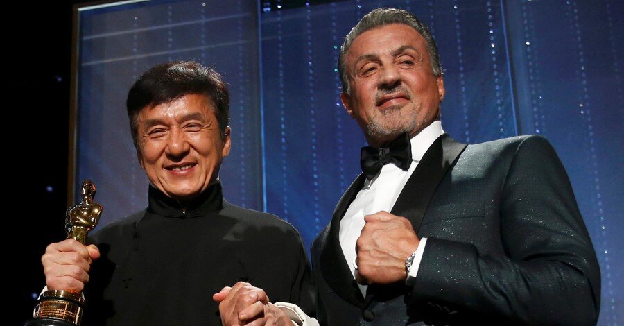 джеки чан на премии оскар. джеки чан награды. чан оскар. джеки чан получил оскар. джеки чан на премии оскар.