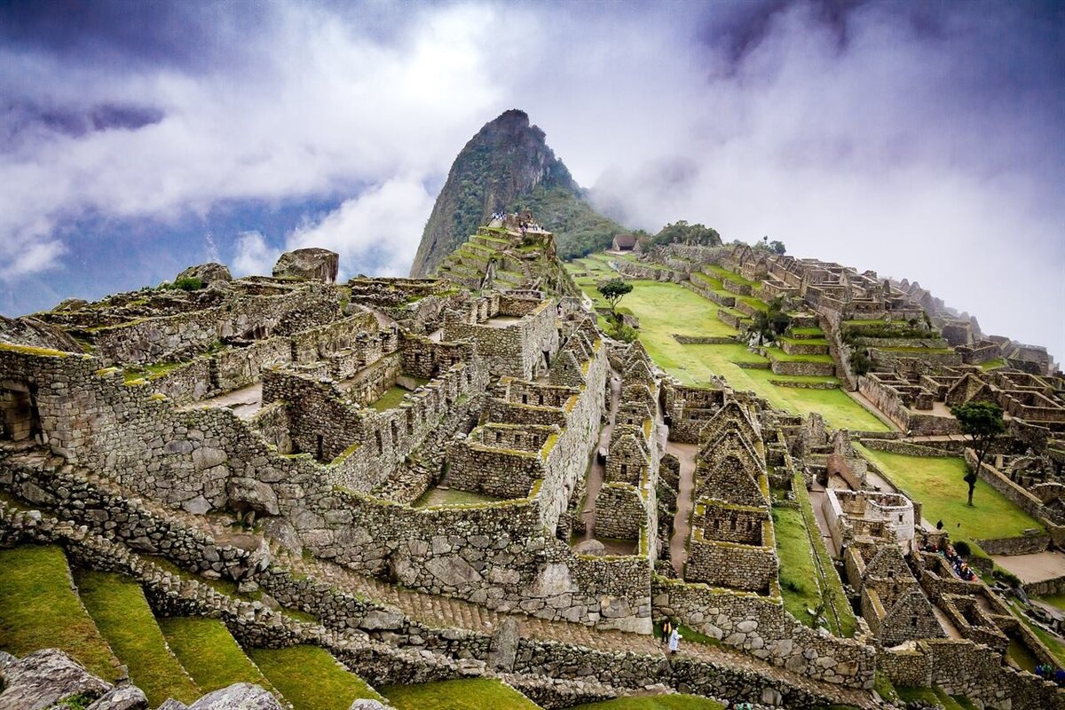 Фото из интернет источника https://trip-for-the-soul.ru/foto/drevnij-gorod-inkov-machu-pikchu-peru.html