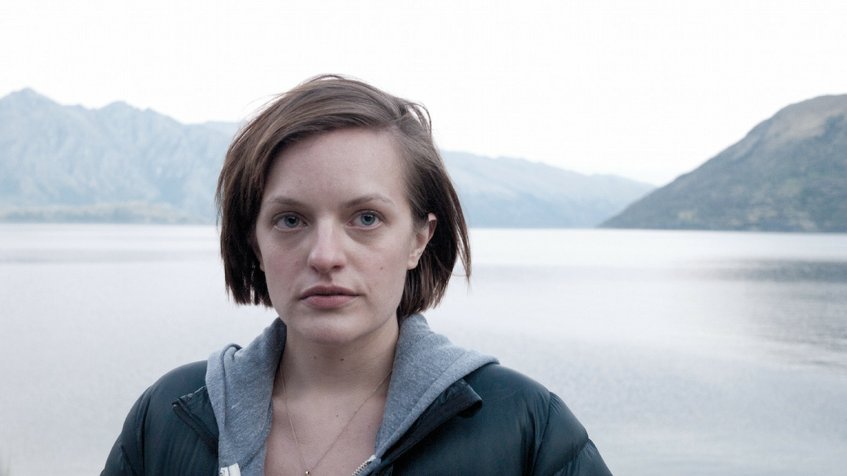    Кадр из сериала про женщину детектива: Вершина озераскриншот