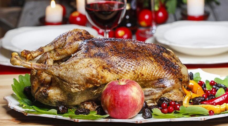 Гусь, запеченный в духовке 