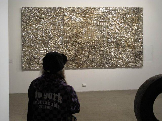 Спустя два часа колесо переместилось на другой конец дорожки. На дальнем плане объект "Изгнание из рая"