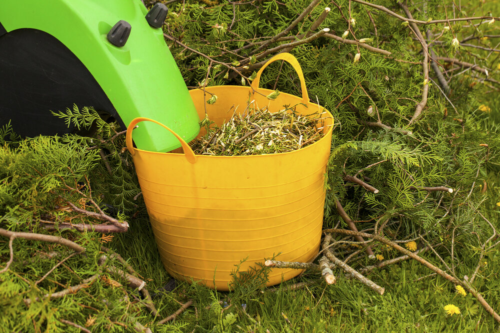Садовый измельчитель травы и веток - как выбрать или сделать своими руками?