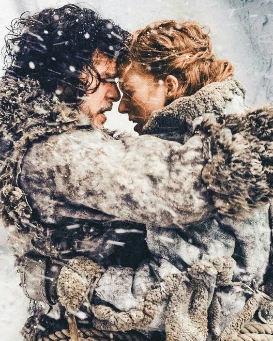 Фото: roseleslie_got/Instagram