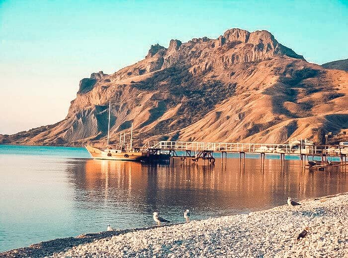 Поселок Коктебель. Правда, красота? Фото из интернета