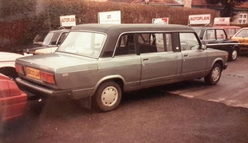 Заднюю дверь явно делали из передней