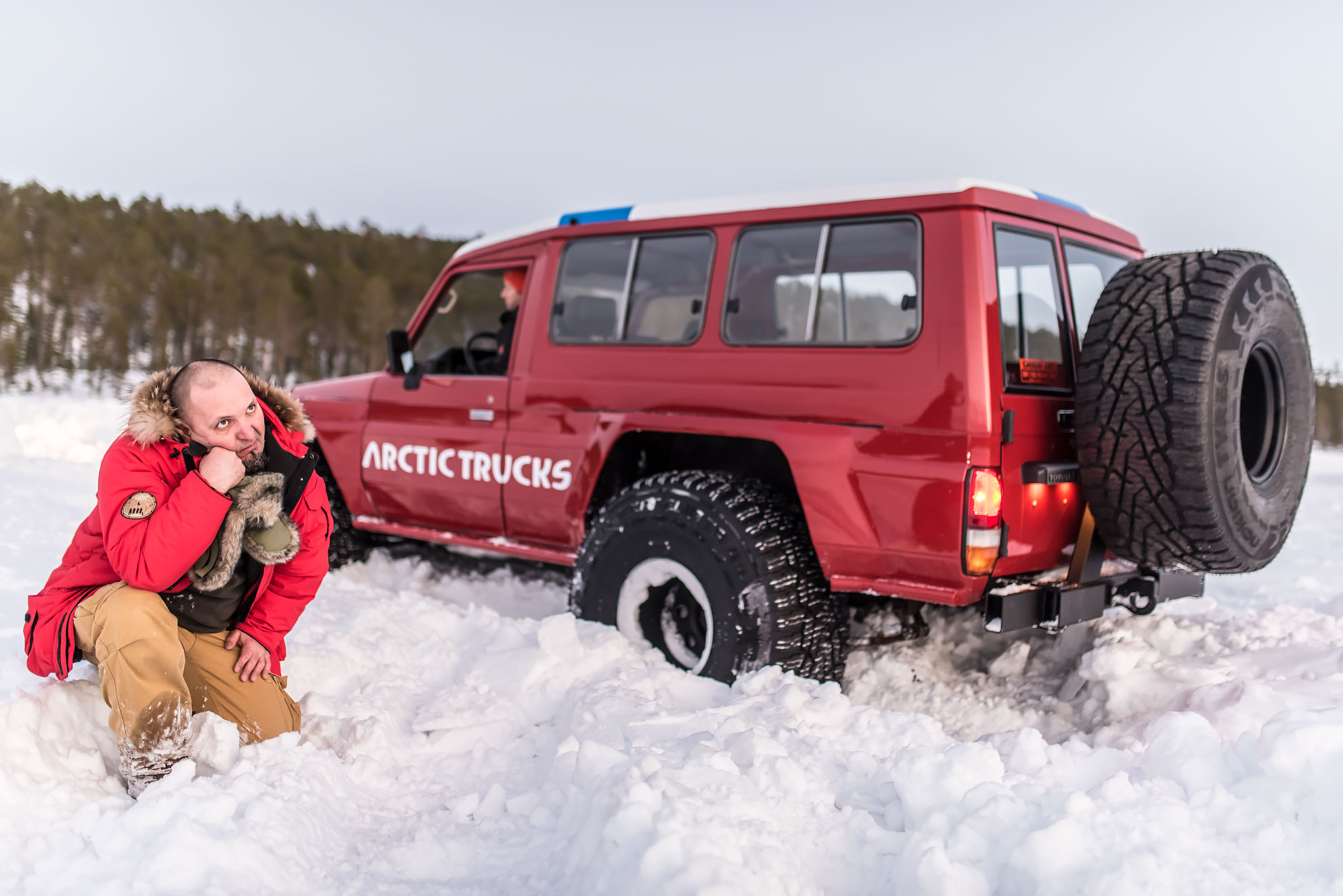 Toyota Land Cruiser 75 на шинах Nokian Tyres диаметром 44 дюйма