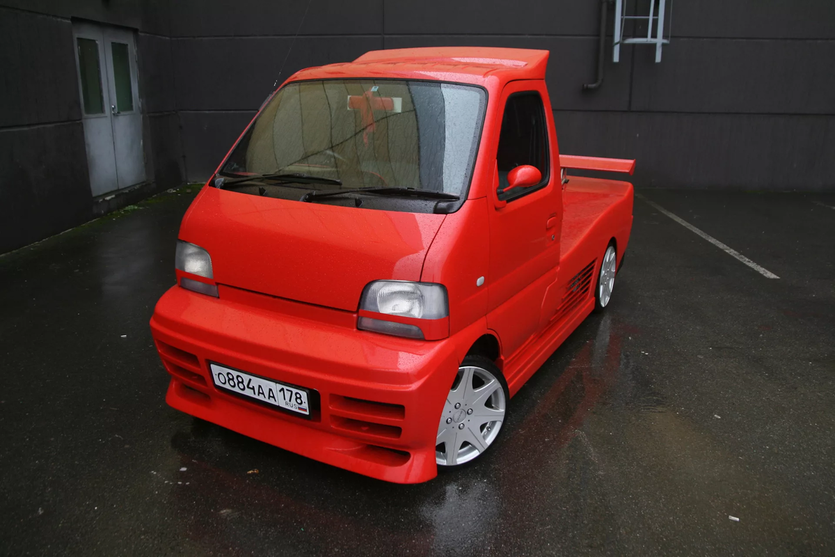 Кейкар из японии. Кей кары Suzuki. Кей кары Сузуки Японии. Suzuki carry Ferrari. Сузуки Кей кар 4вд.