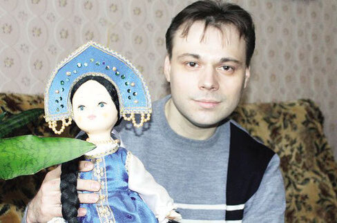 Фото с сайта Олега Марова, энтузиаста, возрождающего традиции производства пресс-опилочных кукол