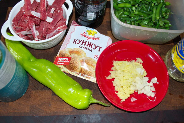 Теплый мясной салат: И одновременно самостоятельное блюдо к гарниру