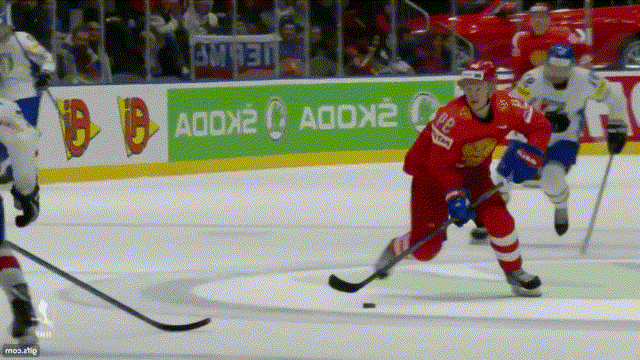 Kpacивaя шaйбa cбopнoй Poccии в мeньшинcmвe