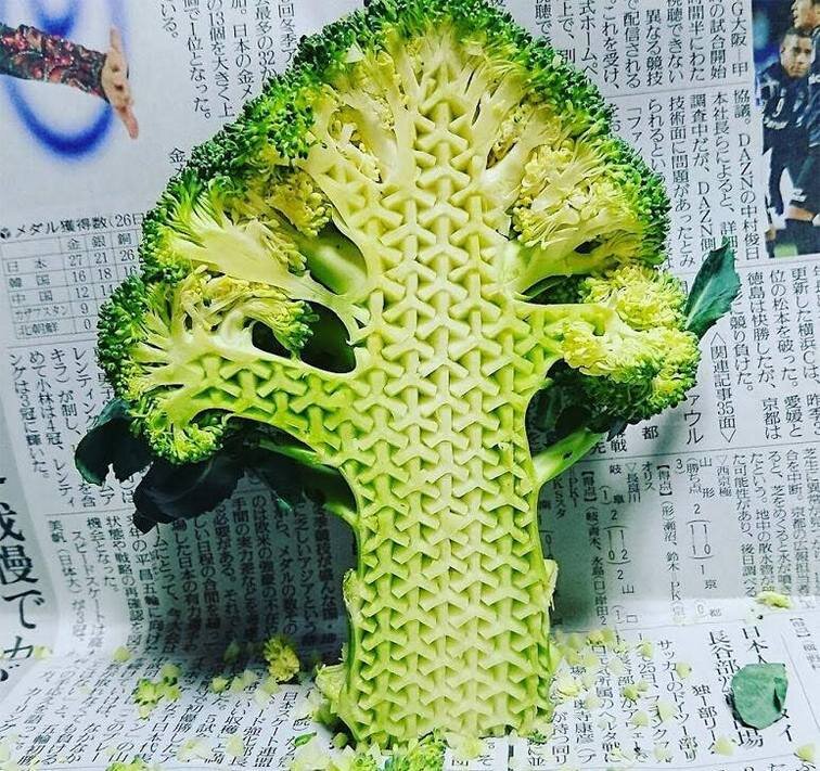                                                                    Брокколи (пример карвинга)