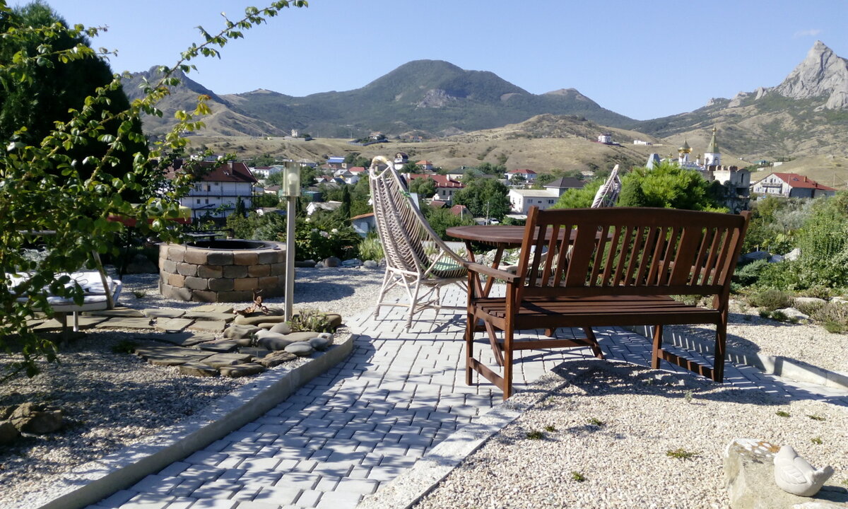 Коктебель, частный гостевой дом "Под звездопадом"