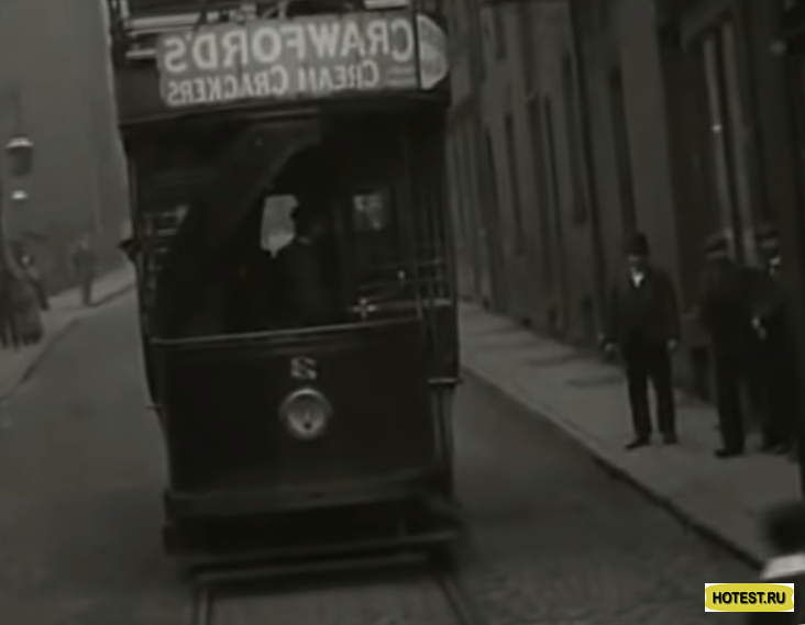 Для многих не секрет, что трамваи уже были в 1800-х годах, однако, судя по кадрам тех времен, не ясно, что приводило их в движение. Были трамваи, которые ездили на пару.