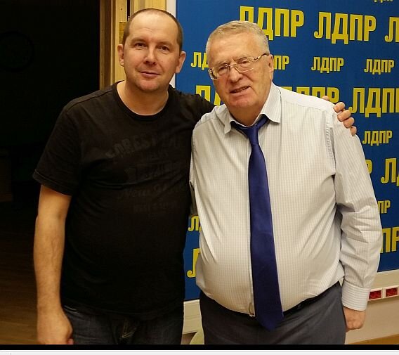 В кабинете на 10-м этаже Госдумы на Охотном ряду