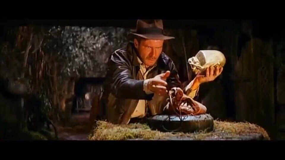 Кадры из к/ф «Индиана Джонс»